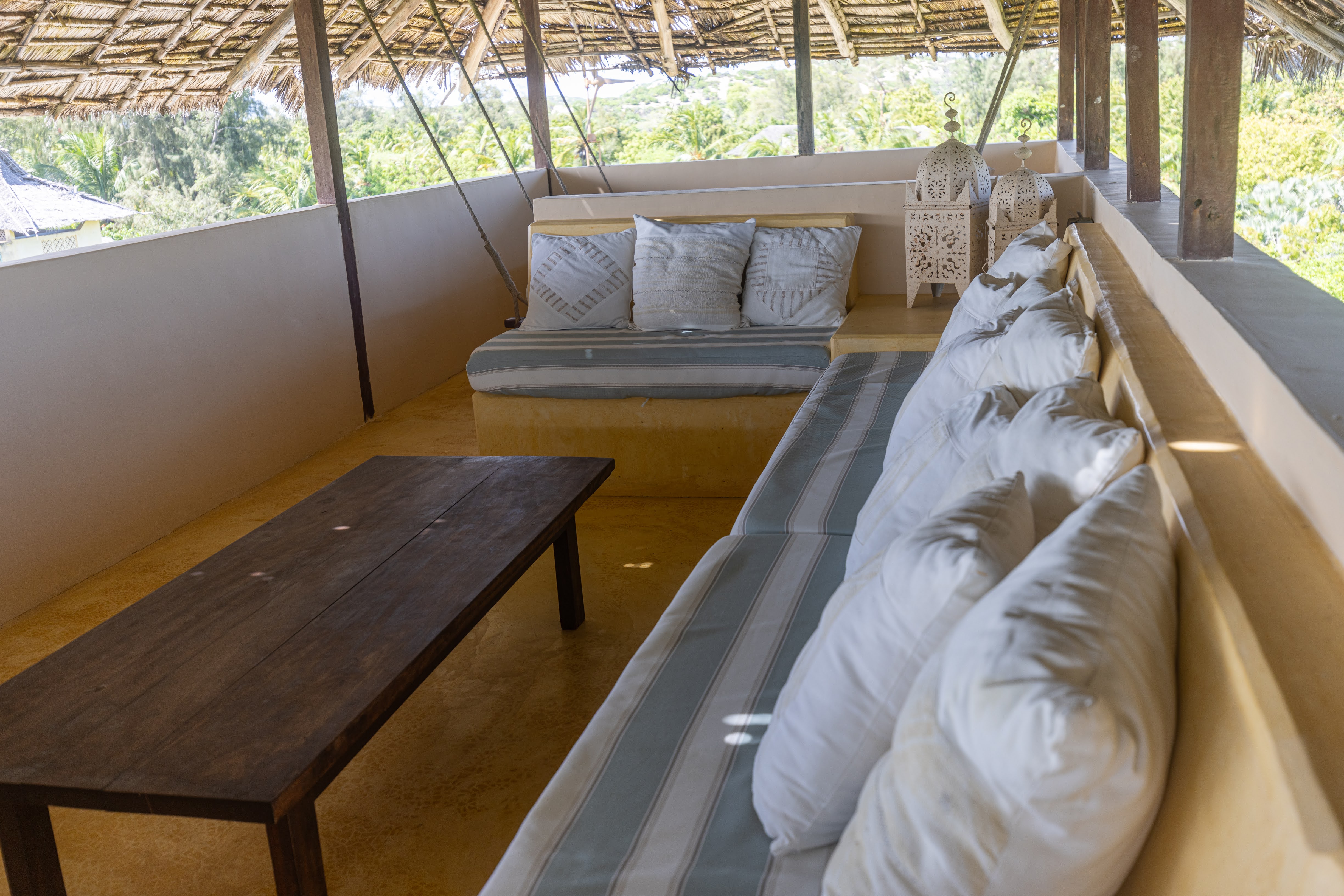 Mālama cabana · sunset deck